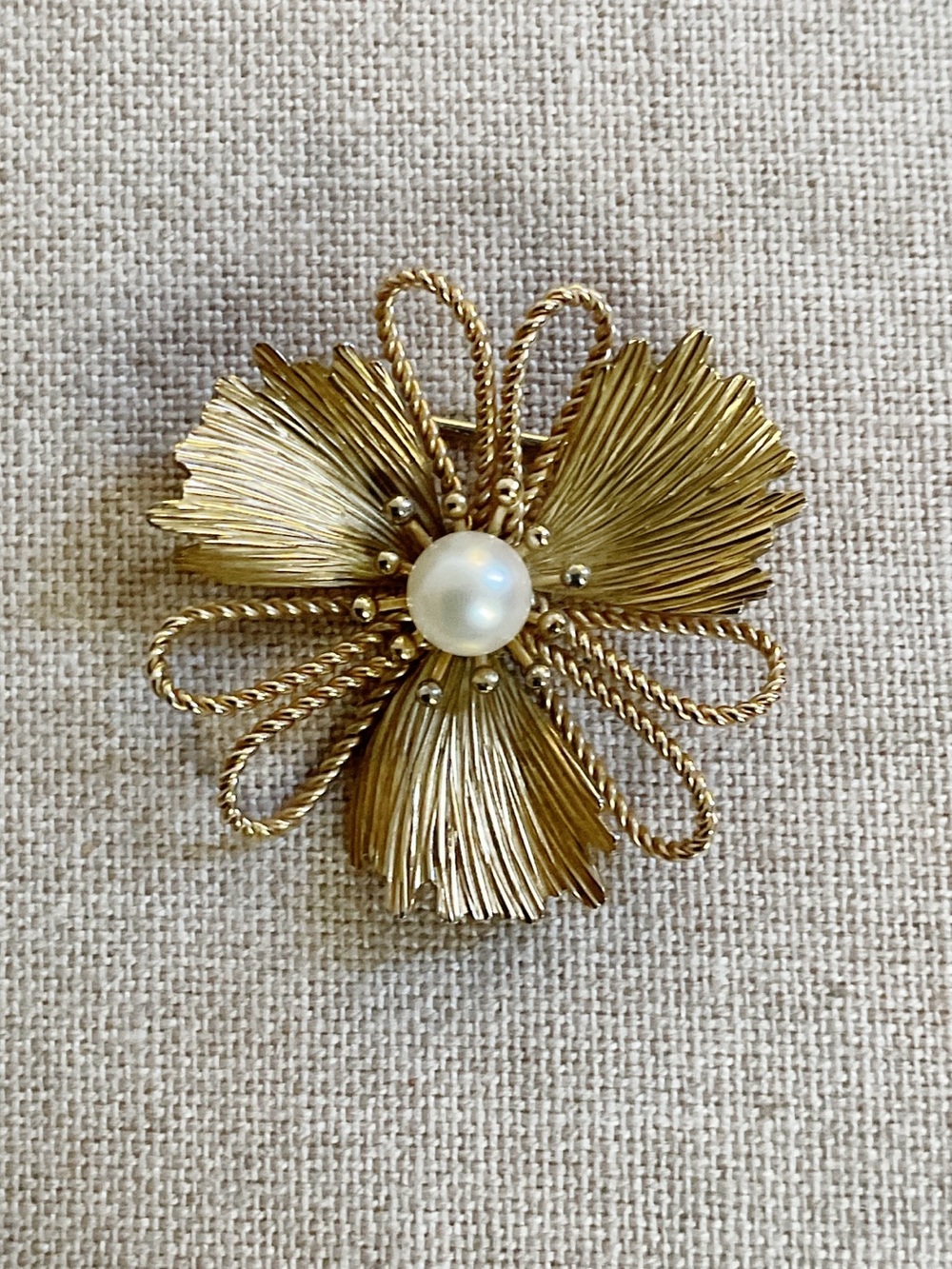 Vintage Signed Krementz 12K Gold Filled Floral Faux Pearl Brooch Pin
